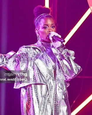 Ari Lennox Virginia Beach